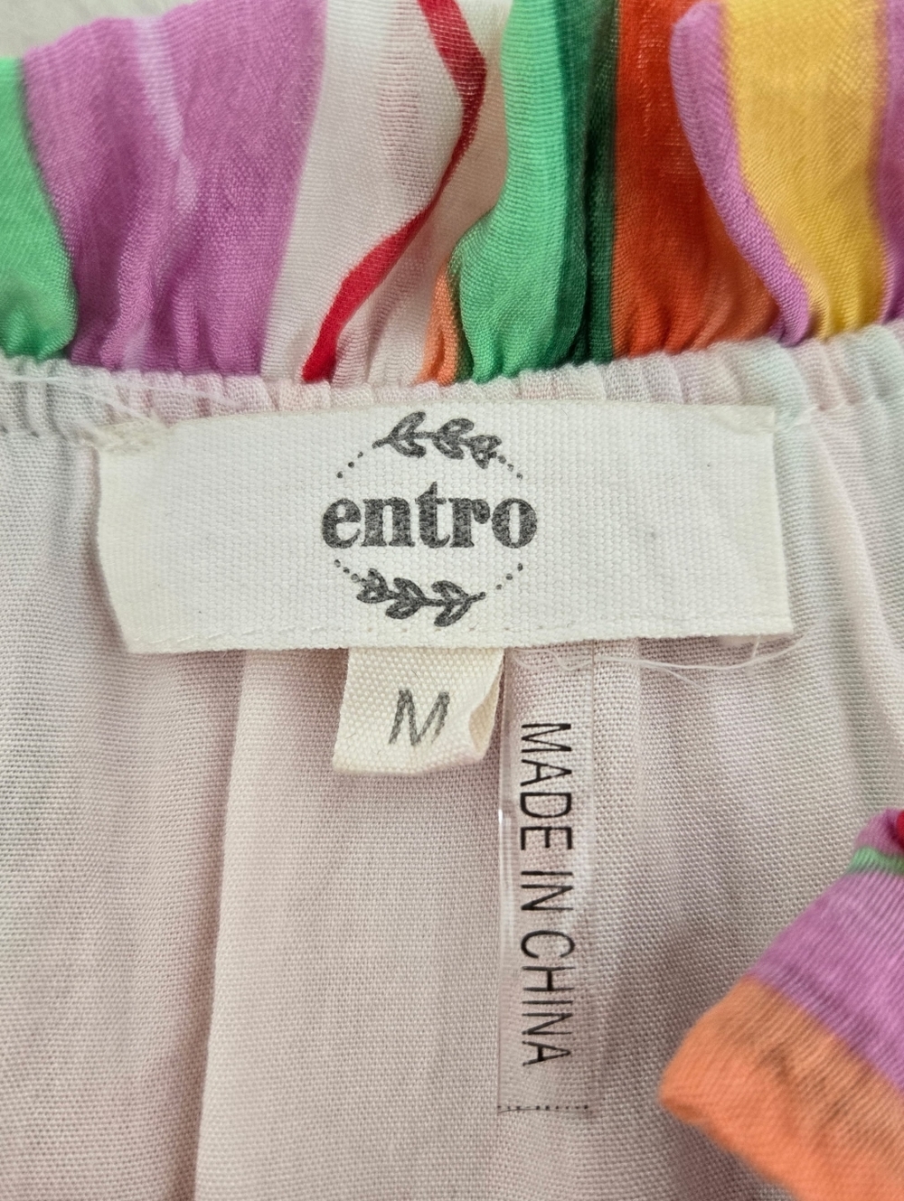 Entro Bohemian Maximalist Coral Combo Frill Tie Neck Ruffle Sleeve Top. Medium. - Picture 10 of 10